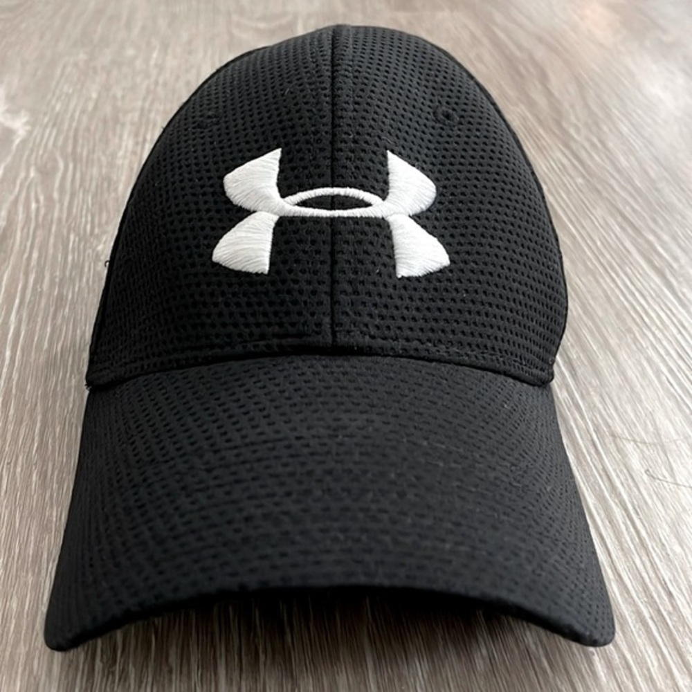 Under Armour Black Men’s Hat Size M/L